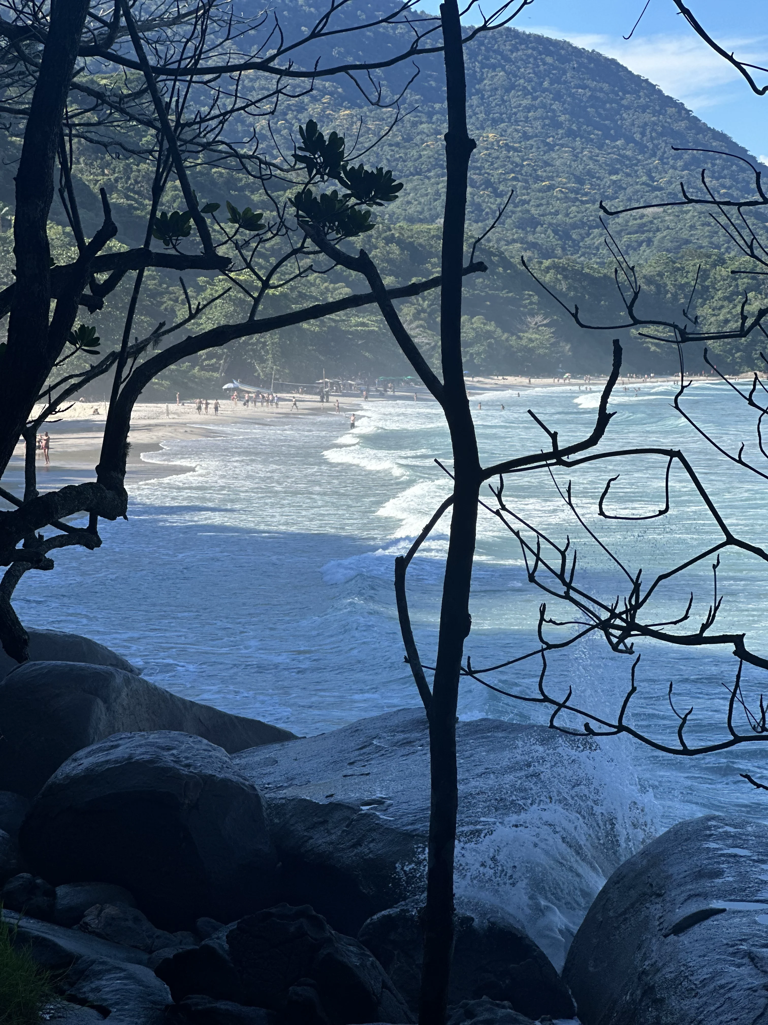 The easy coastal trail connecting the beaches of Trindade.