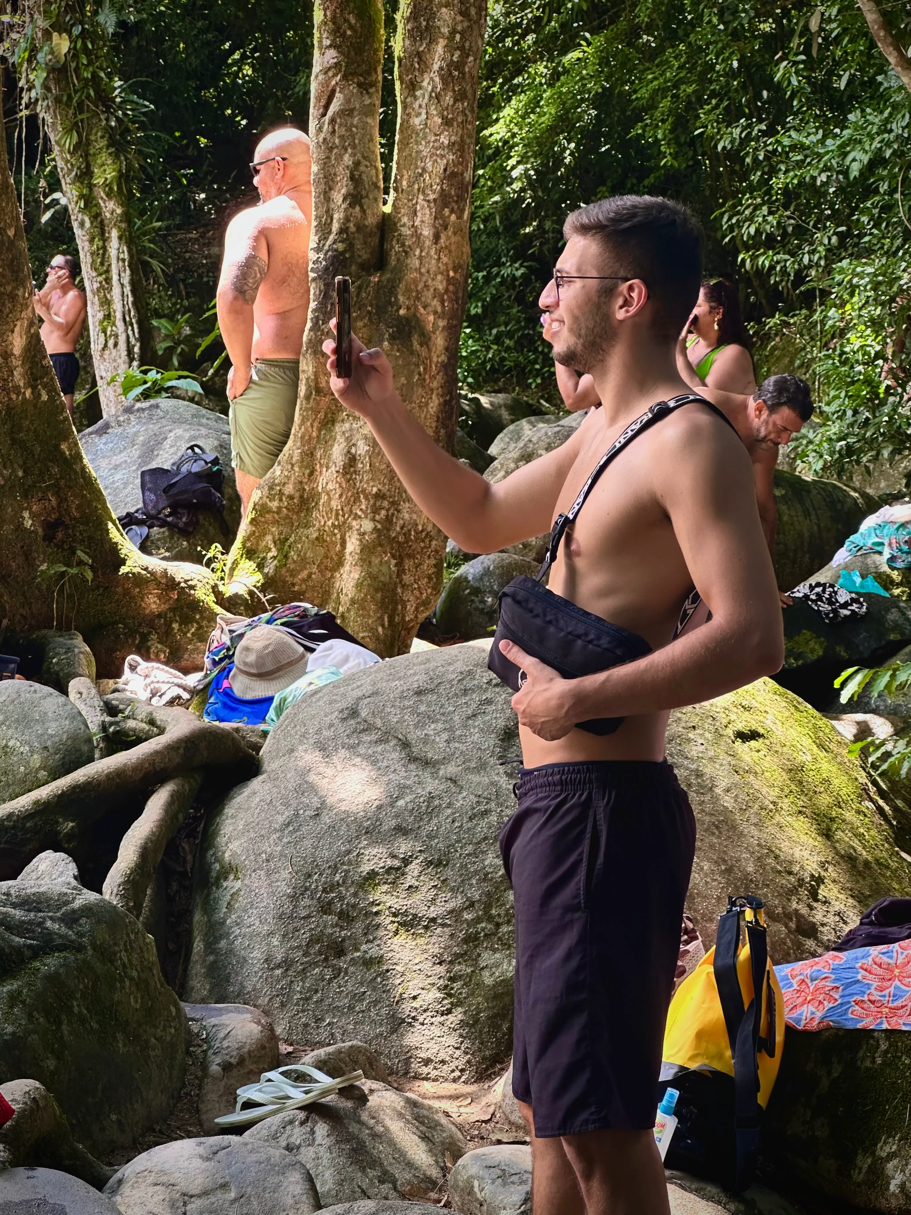 Paraty's warm, humid climate calls for lighter packing than you might expect, with a few key exceptions.