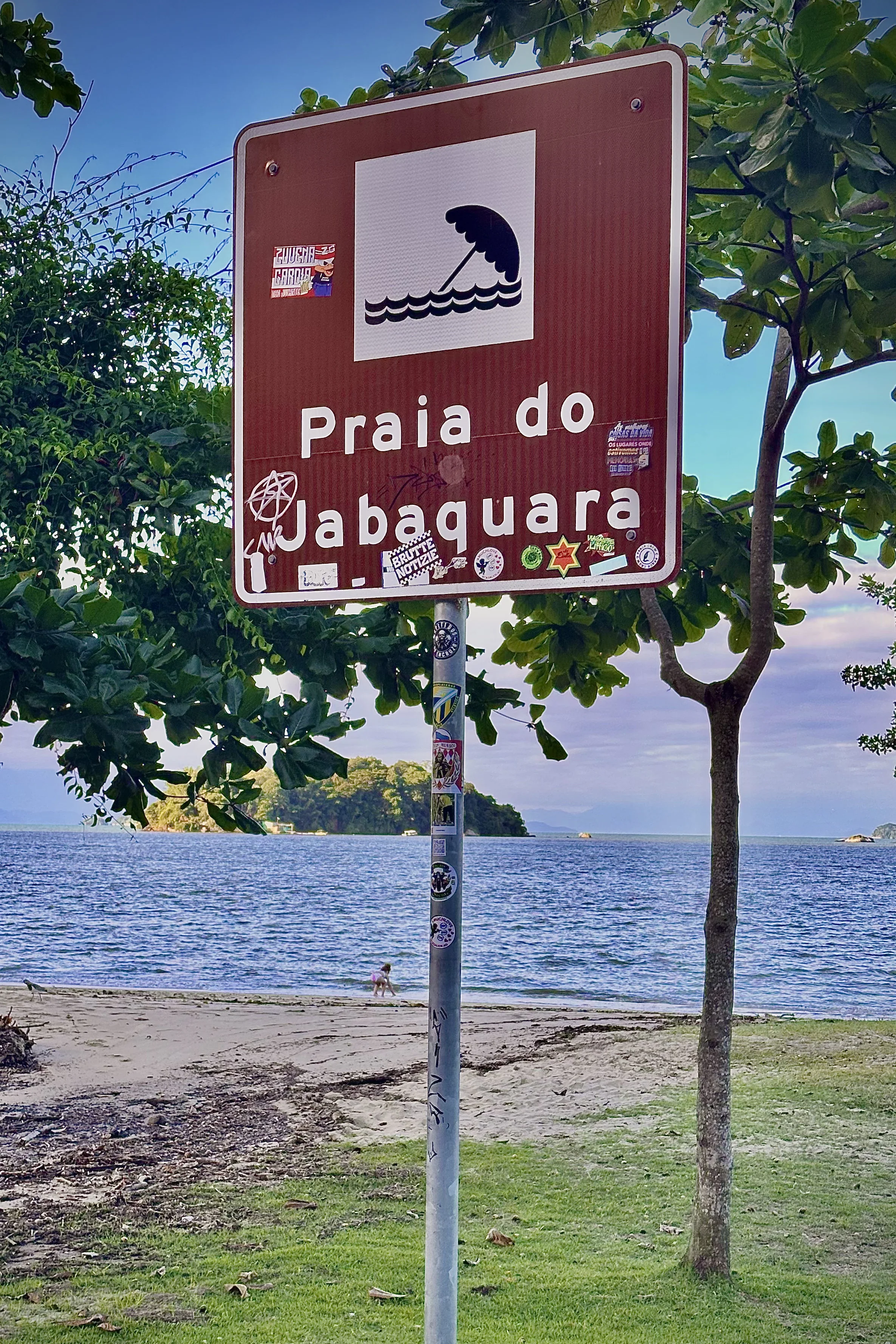 Jabaquara offers beachfront stays at friendlier prices than the Historic Center.